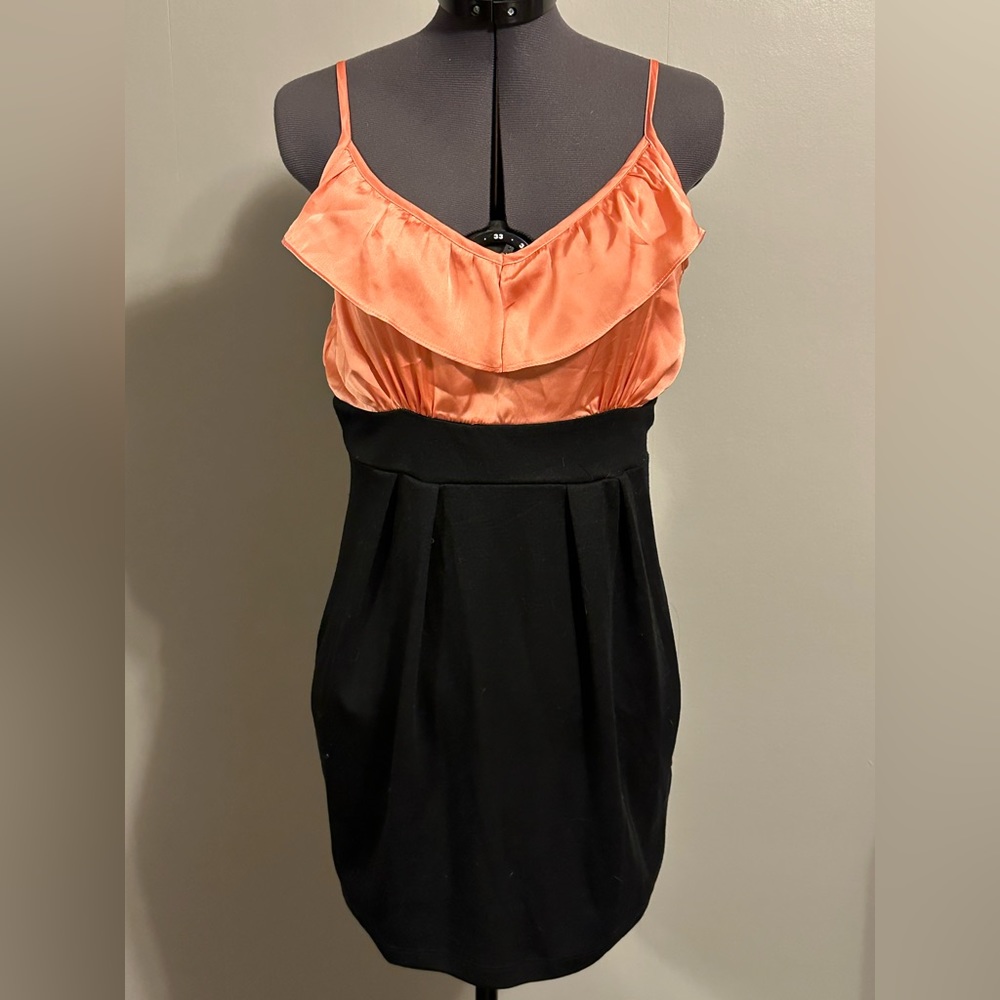 Forever 21 Spaghetti Strap Ruffle Front Party Dress